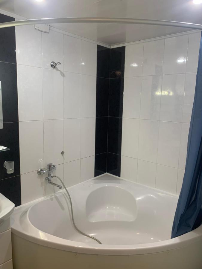Cozy And Comfortable Apartment แชร์กาซี ภายนอก รูปภาพ